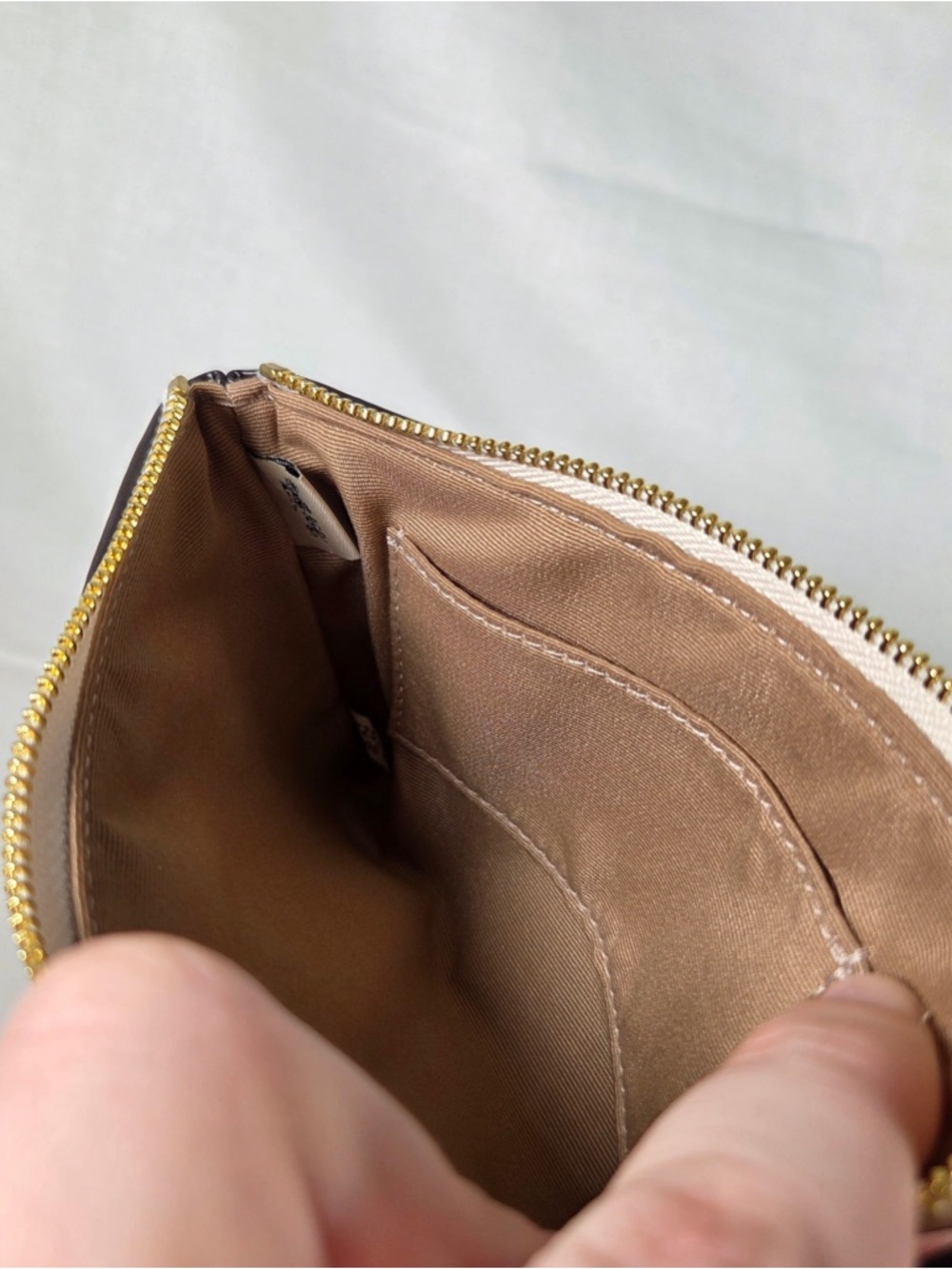 Coach Ivory Wristlet with Gold Heart Studs - Picture 6 of 6